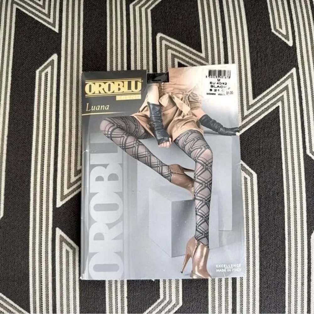 NWT OROBLU Women's Black Chevron Plaid Print Tights Size M